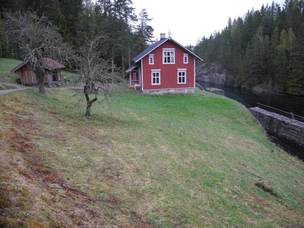 Vrangfoss Slusevokterbolig Hotel Funnemark Exterior foto